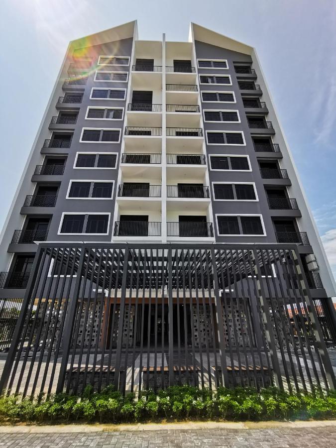 อิมเปริโอ โพรเฟสชันแนล สวีท บาย อิมเปริโอ Aparthotel อลอร์สตาร์ ภายนอก รูปภาพ